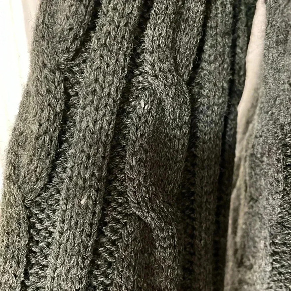 Hippie Rose Women’s Large Acrylic Long Sleeve Dark Gray Cable Knit Sweater - Picture 6 of 9